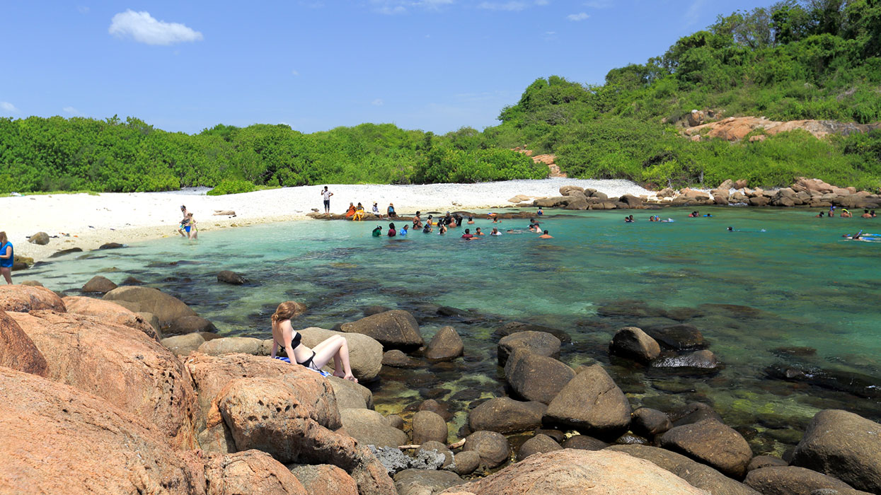 Snorkeling  Tours in Sri Lanka Diving and Snorkeling Tours in Sri Lanka - Snorkeling and Diving in Sri Lanka - Snorkeling in Hikkaduwa - Diving Tours in Hikkaduwa, Sri Lanka - Snorkeling  in Sri Lanka - Sri Lanka Snorkeling Tours