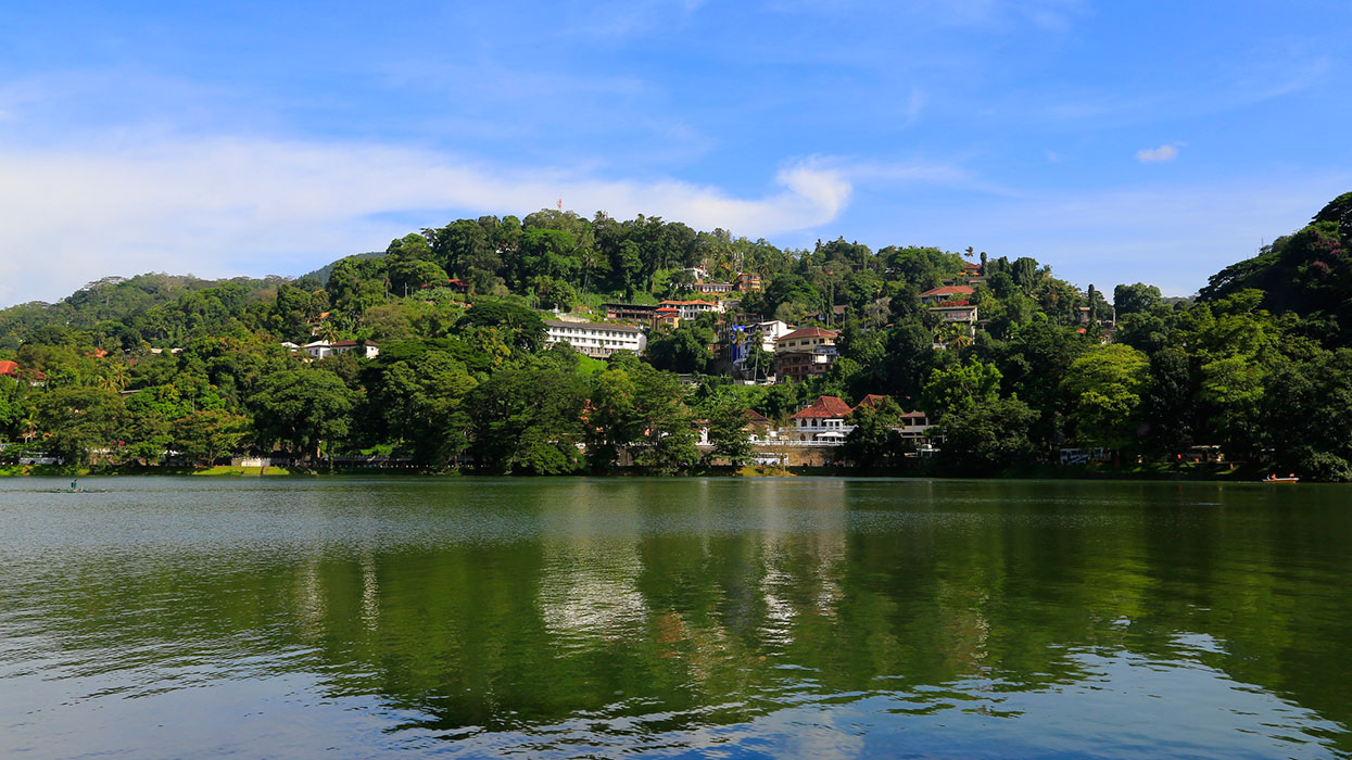 Tours in Kandy  Sri Lanka - Kandy, Sri Lanka - Sri Lanka - Kandy Tours - Kandy Tours - Tours in Kandy sacred city - Kandy Sacred City Visit, Kandyan Cultural Show, Temple of the tooth relic visit