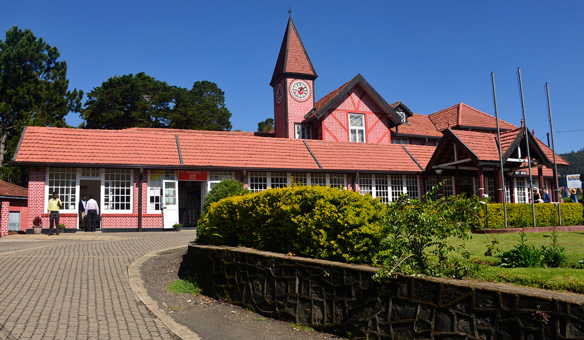 The Post office, Nuwara Eliya - Post Office in Nuwara Eliya, Sri Lanka - Nuwara Eliya Post Office - Part of Nuwara Eliya post office