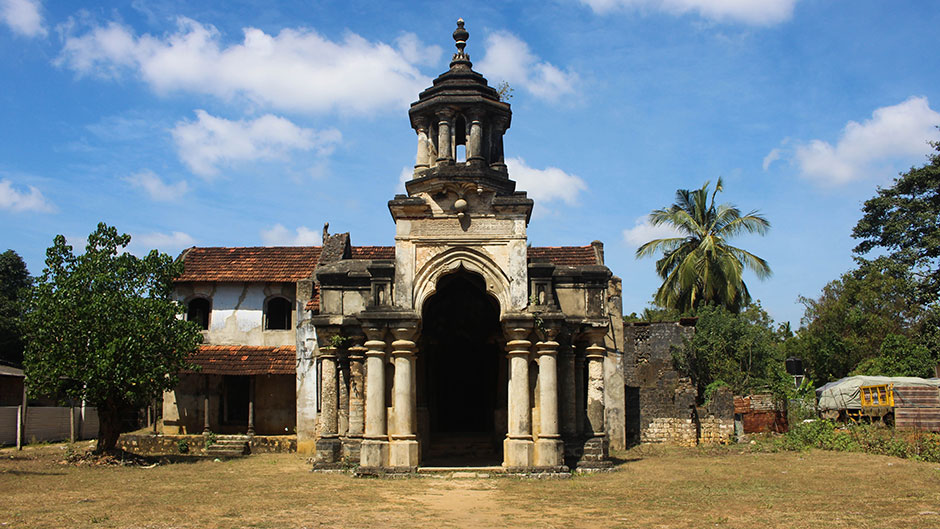 Wartime cemeteries in Sri Lanka, Mansions in Sri Lanka, Buildings in Sri Lanka