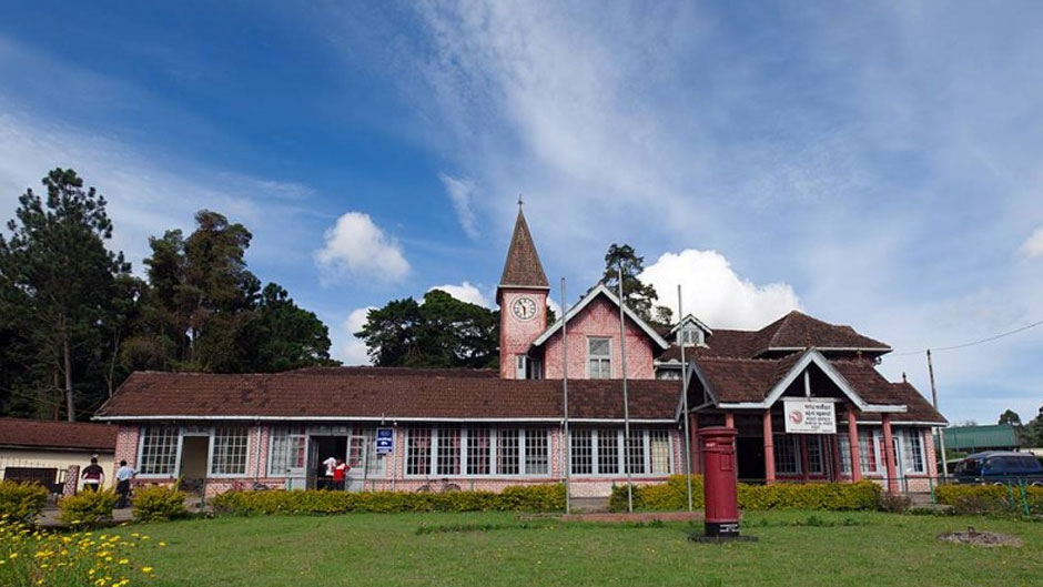 The Post office, Nuwara Eliya - Post Office in Nuwara Eliya, Sri Lanka - Nuwara Eliya Post Office - Part of Nuwara Eliya post office