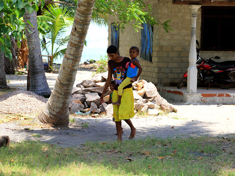 Cross Kalpitiya Lagoon by boat with a fisherman, Kalpitiya Lagoon Tou, Boat Trip with a fisherman in Kalpitya, Kalpitiya lagoon, Boat trip in Kalpitiya